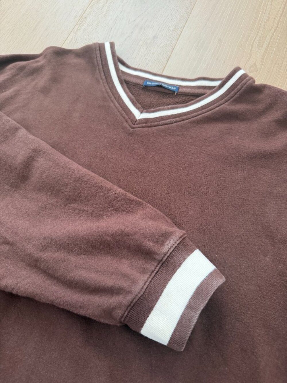 Brandy Melville Sweatshirt Womens Medium Brown Erica Off White Cream Shirt - Picture 4 of 14
